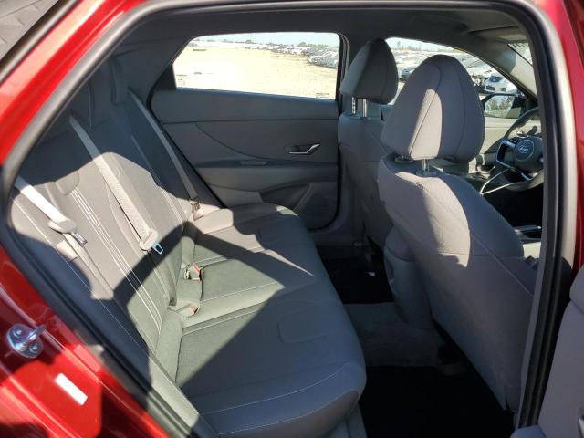 Фото 10 - HYUNDAI ELANTRA