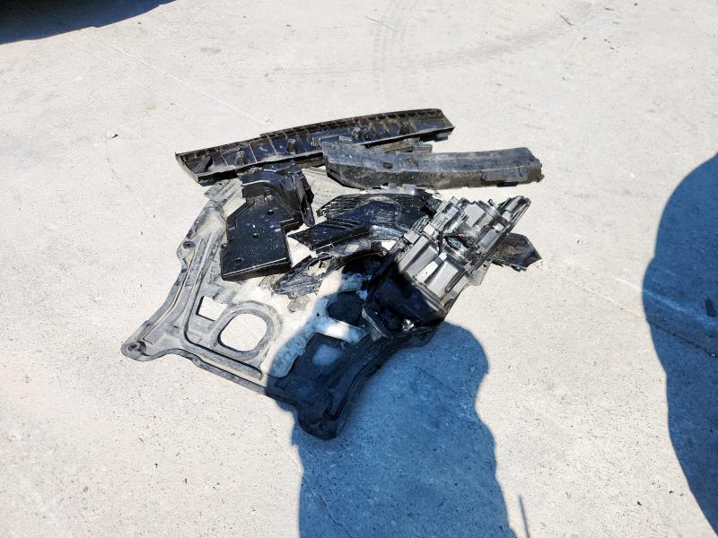 Фото 13 - NISSAN ROGUE