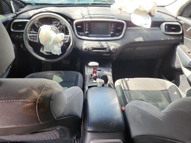 Фото 8 - KIA SORENTO