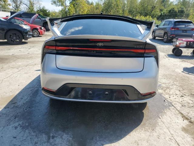 Фото 6 - TOYOTA PRIUS