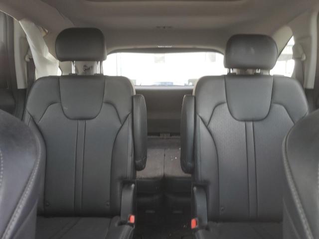 Фото 10 - KIA SORENTO