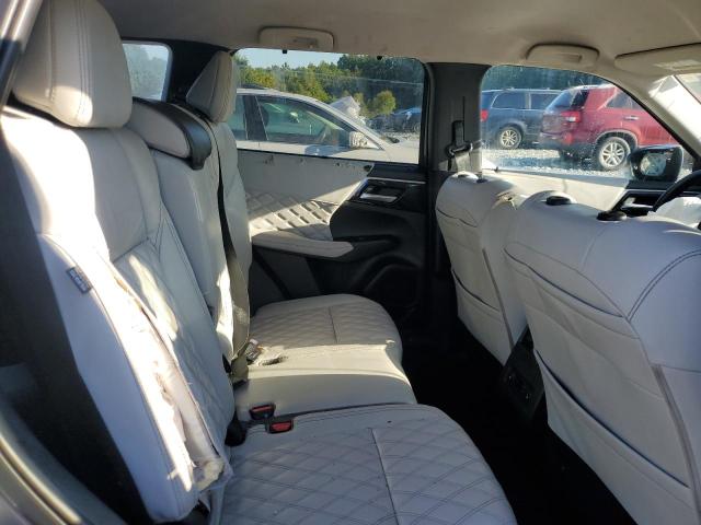 Фото 11 - MITSUBISHI OUTLANDER