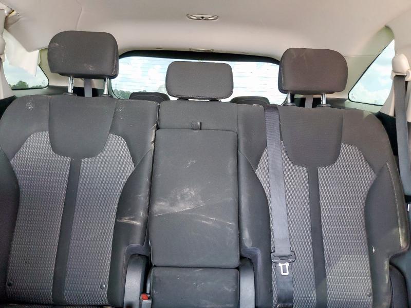 Фото 10 - KIA SORENTO