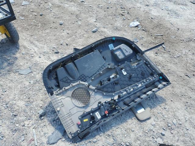 Фото 12 - HYUNDAI ELANTRA