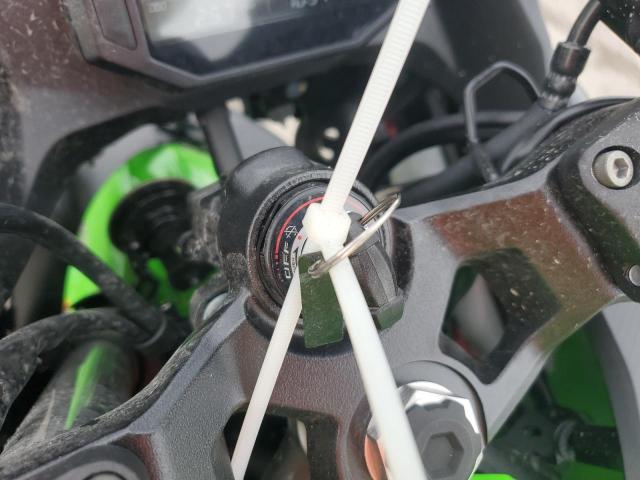 KAWASAKI EX500 H 2025