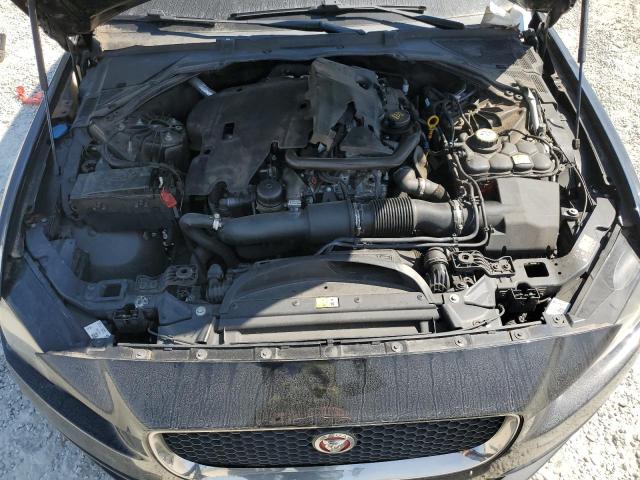 Фото 11 - JAGUAR XE