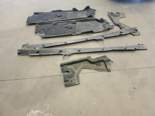 Фото 13 - AUDI Q7