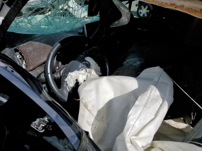 Фото 8 - TOYOTA C-HR