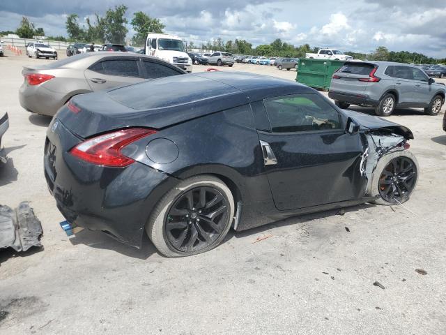 Фото 3 - NISSAN 370Z