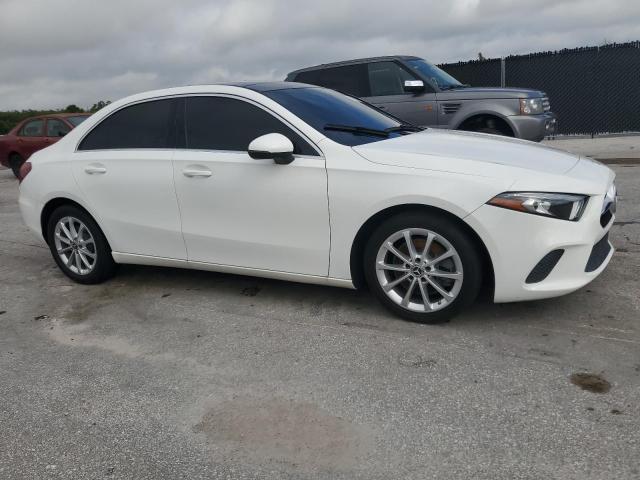 Фото 4 - MERCEDES-BENZ A-CLASS