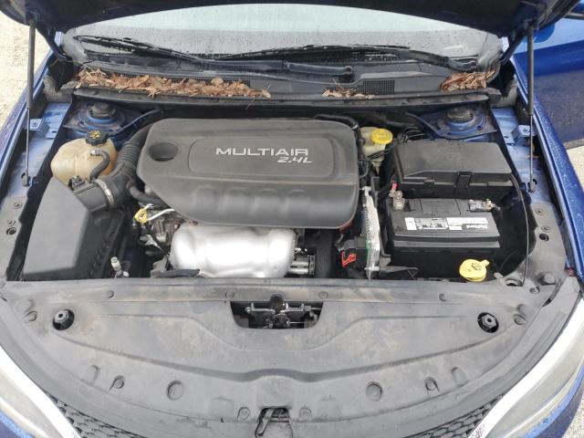 Фото 11 - CHRYSLER 200