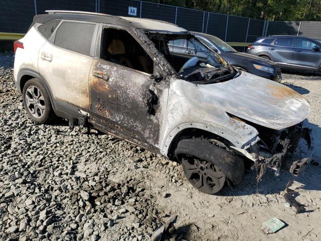 Фото 4 - KIA SELTOS