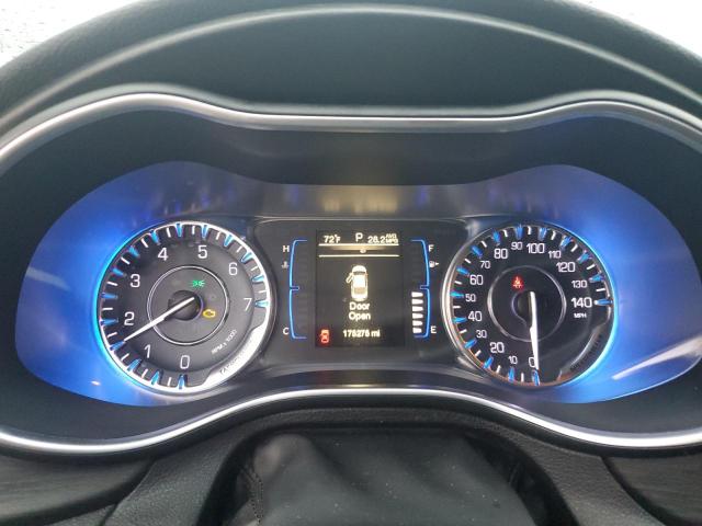 Фото 9 - CHRYSLER 200