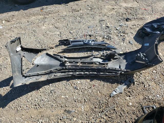 Фото 12 - HYUNDAI ELANTRA