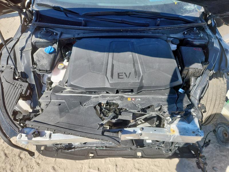 Фото 12 - HYUNDAI IONIQ