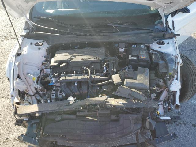 Фото 11 - HYUNDAI ELANTRA