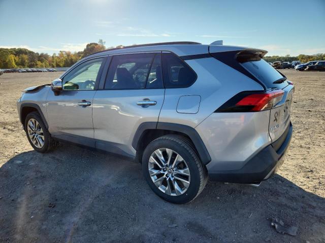 Фото 2 - TOYOTA RAV4