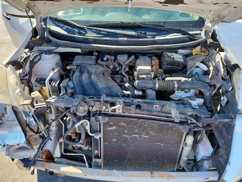 Фото 11 - NISSAN VERSA