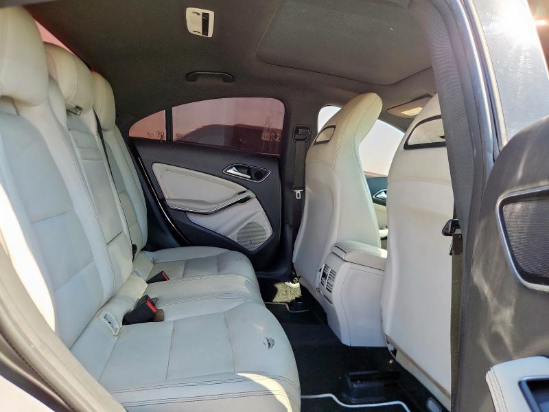 Фото 10 - MERCEDES-BENZ CLA-CLASS