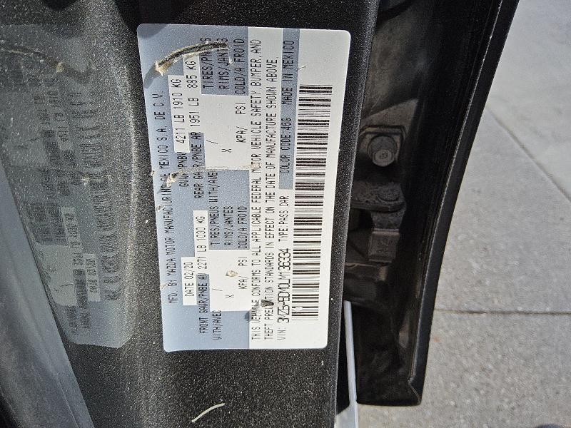 Фото 13 - MAZDA 3