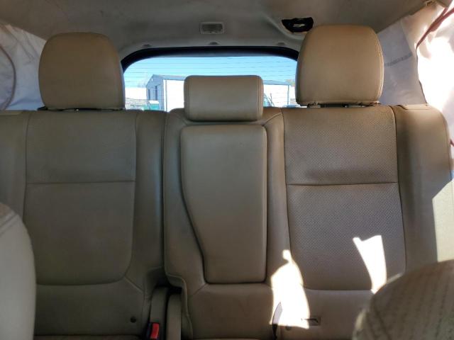 Фото 10 - MITSUBISHI OUTLANDER