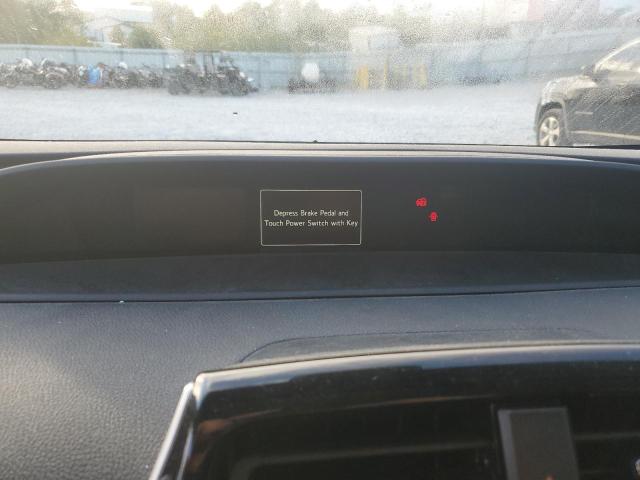 Фото 9 - TOYOTA PRIUS