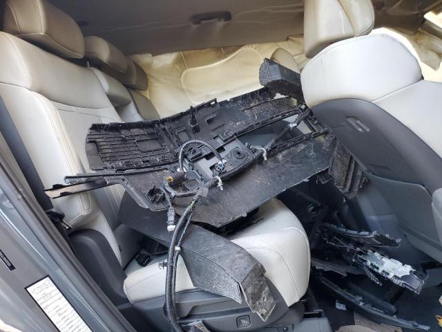 Фото 11 - HYUNDAI SANTA FE