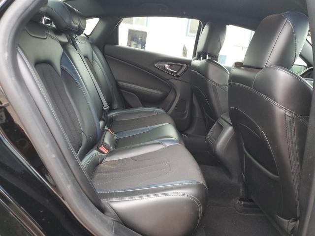 Фото 10 - CHRYSLER 200