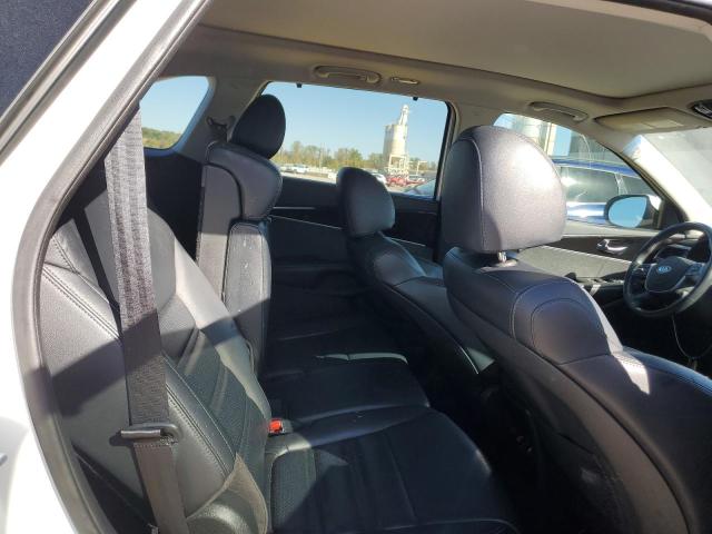 Фото 11 - KIA SORENTO