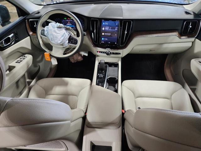 VOLVO XC60 B5 MO 2022 VIN YV4L12RK0N1018426