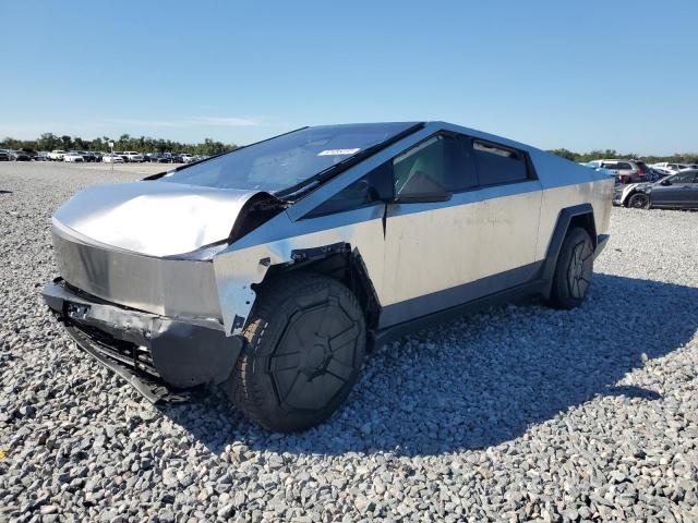 2025 TESLA CYBERTRUCK