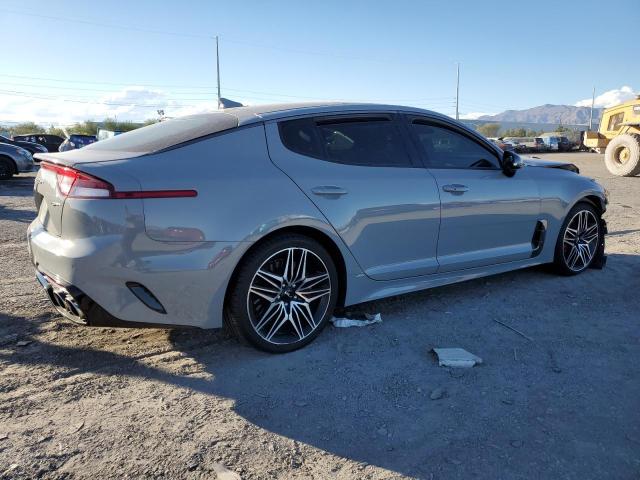 Фото 3 - KIA STINGER