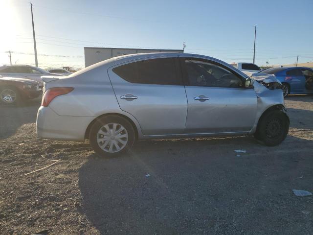 Фото 3 - NISSAN VERSA