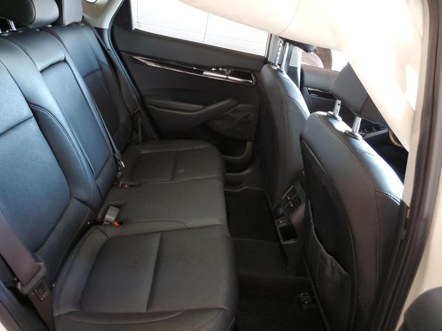 Фото 10 - KIA SELTOS