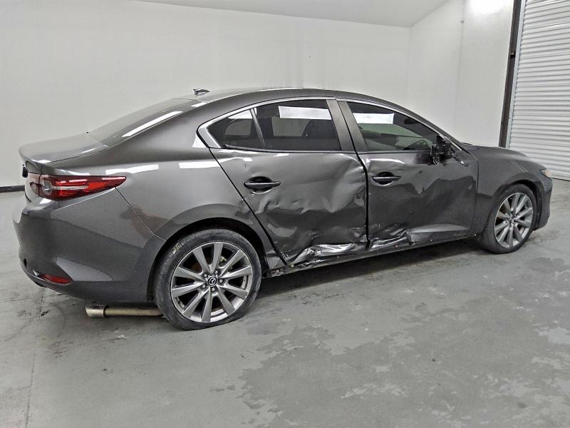 Фото 3 - MAZDA 3