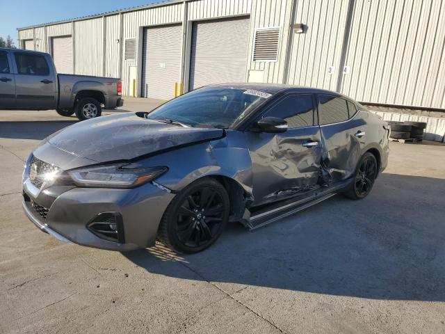 Фото 1 - NISSAN MAXIMA