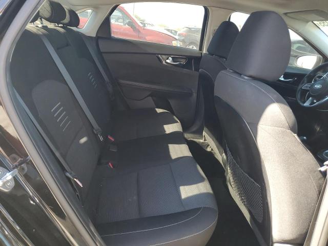 Фото 10 - KIA FORTE