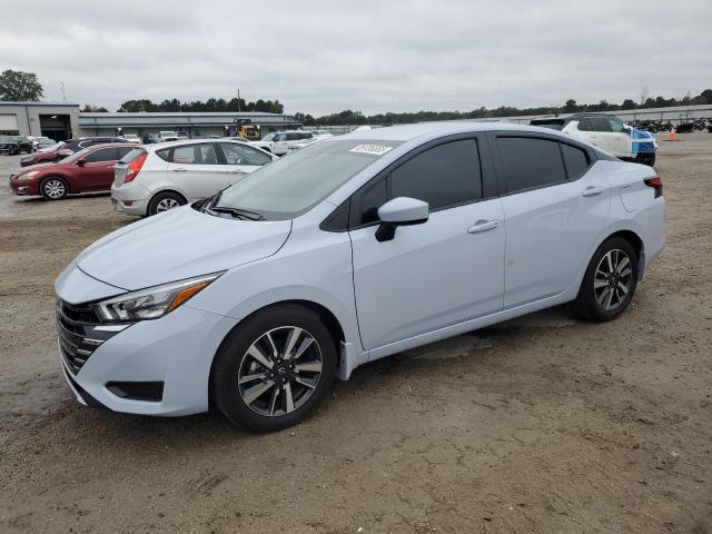 Фото 1 - NISSAN VERSA