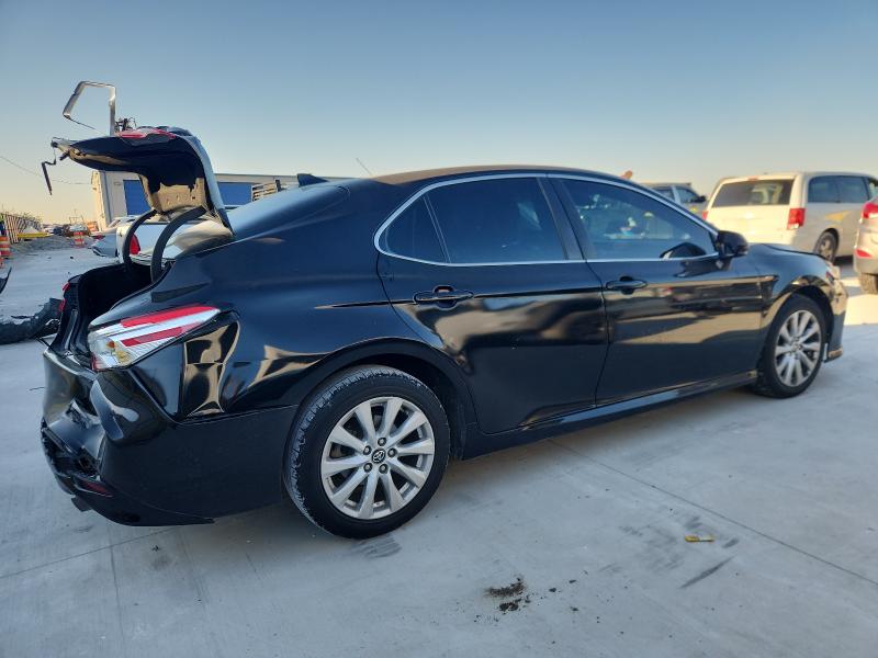 Фото 3 - TOYOTA CAMRY