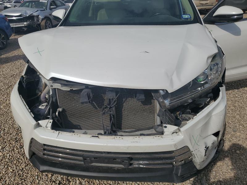 Фото 12 - TOYOTA HIGHLANDER