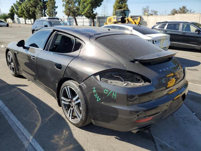 Фото 2 - PORSCHE PANAMERA