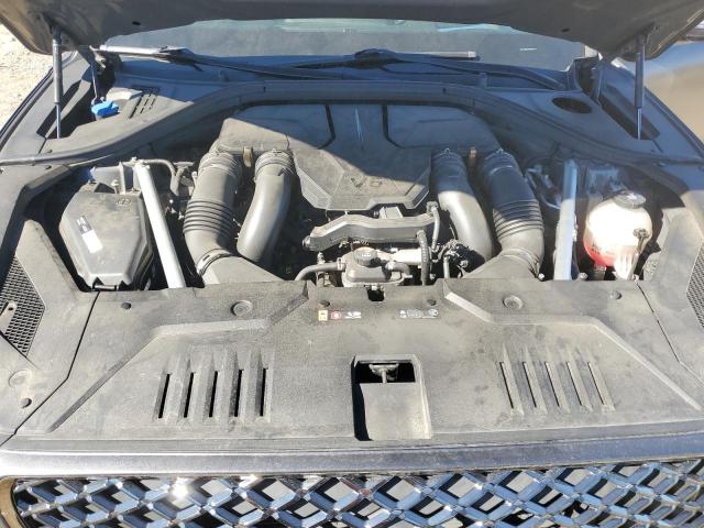 Фото 12 - GENESIS GV70 BASE