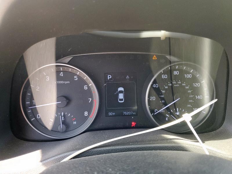 Фото 9 - HYUNDAI ELANTRA