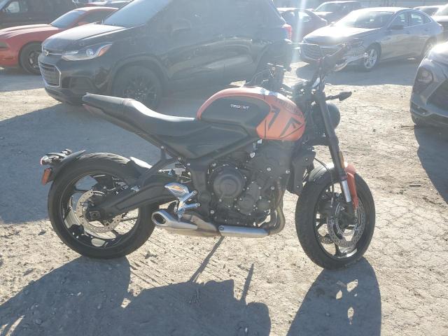 TRIUMPH TRIDENT 66 2023
