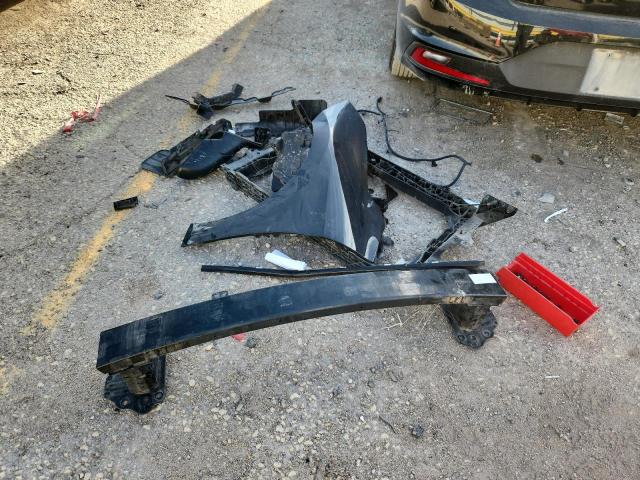 Фото 12 - HYUNDAI ELANTRA