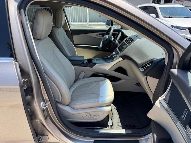 Фото 7 - LINCOLN NAUTILUS