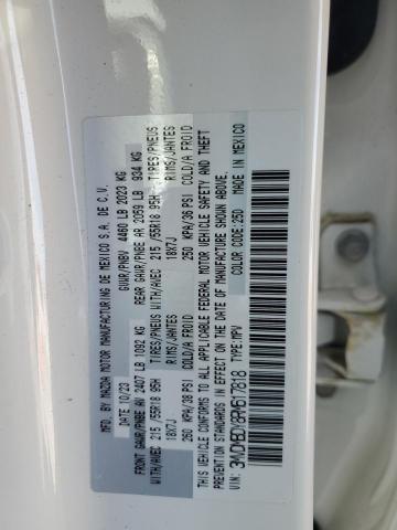 Фото 13 - MAZDA CX30