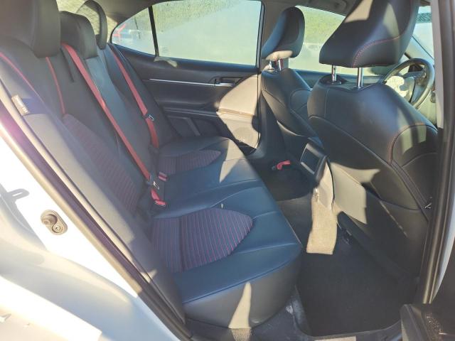 Фото 10 - TOYOTA CAMRY