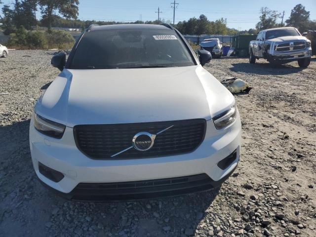 Фото 5 - VOLVO XC40