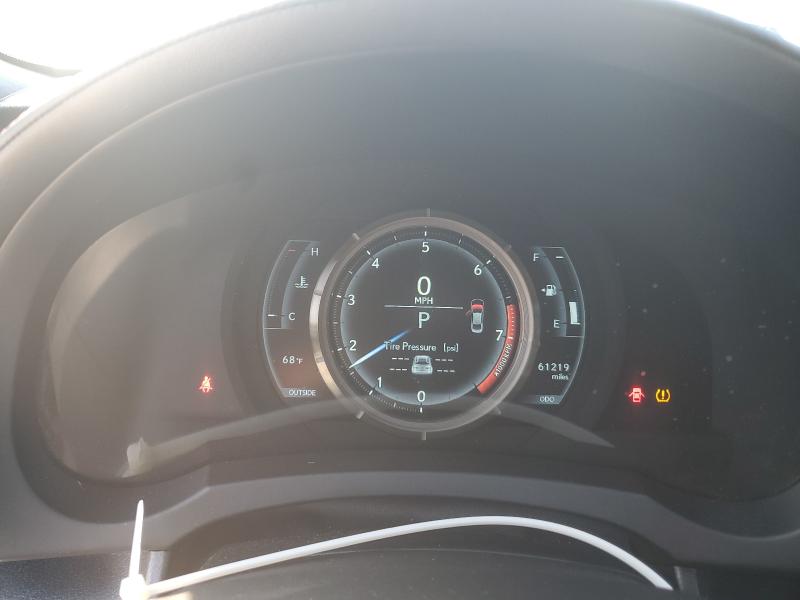 Фото 9 - LEXUS IS